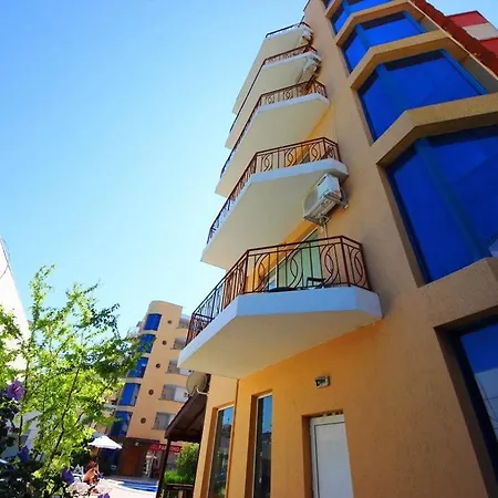 Apartman Sunny Day 1 - Menada *