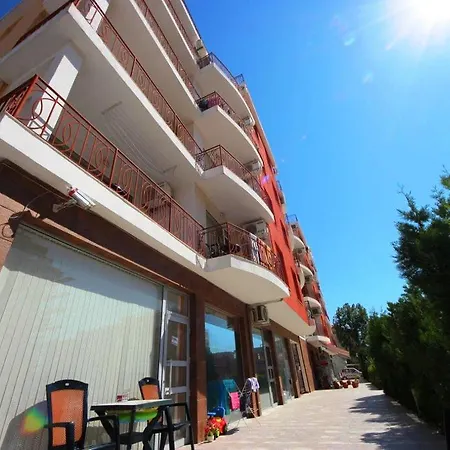 Sunny Day 1 - Menada